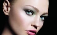 Cosmetic colors and trends for 2009