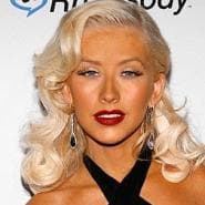 Christina Aguilera - fake tan disaster